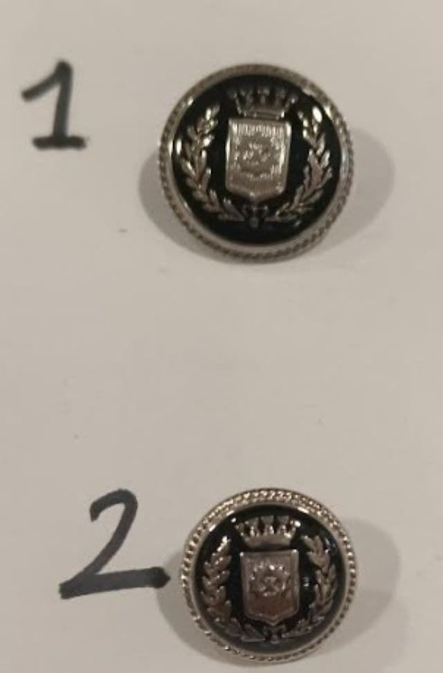 Botón con escudo y ribete plata - Imagen 2