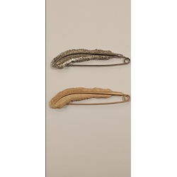 Imperdible pluma, oro y plata - Imagen 1