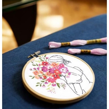 Kit de bordado francés. Flores - Imagen 1