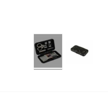 Kit de costura Premium cubierto de piel sintética con el estampado distintivo Hemline Gold Notions. - Imagen 2